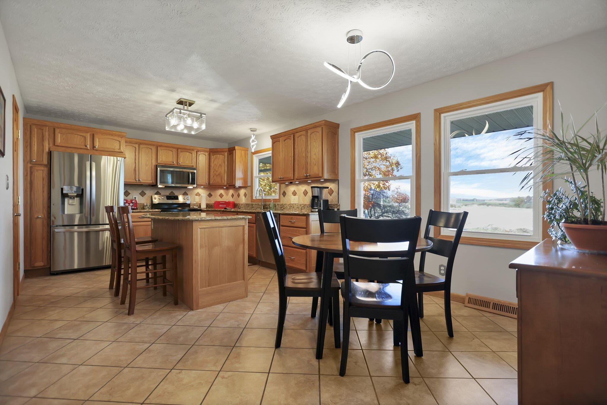 8624 Stewart Road Northeast Newark, OH 43055 - Photo 16 of 105 22-web-or-mls-BS5A9795