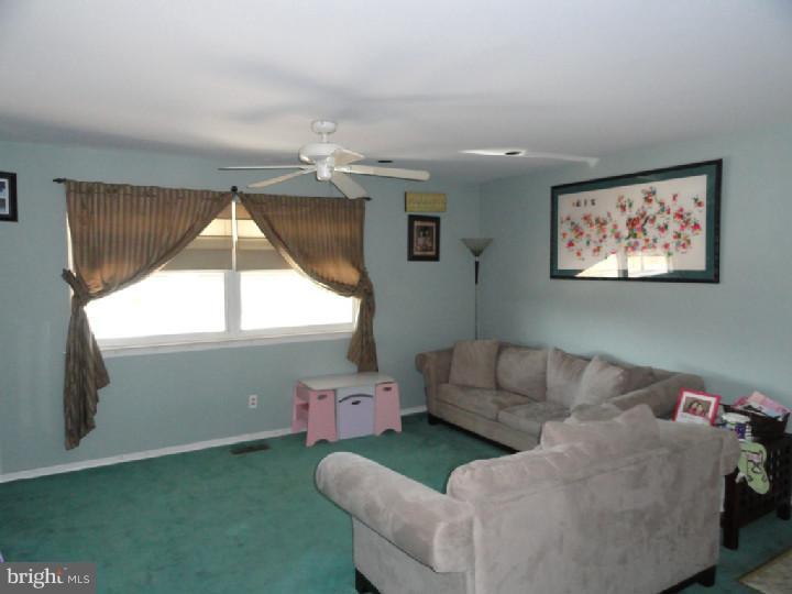 9987 Sandy Road, Unit A Philadelphia, PA 19115 - Photo 5 of 20 Gallery Image 5