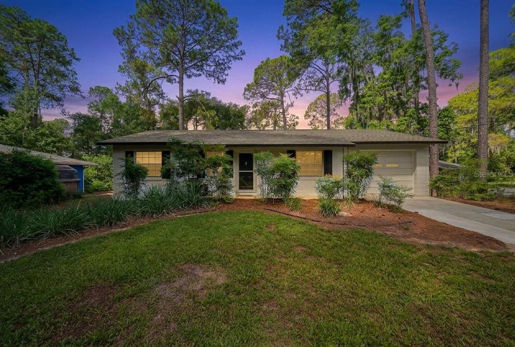 26550 Fishermans Road Paisley, FL 32767 - Photo 1 of 35