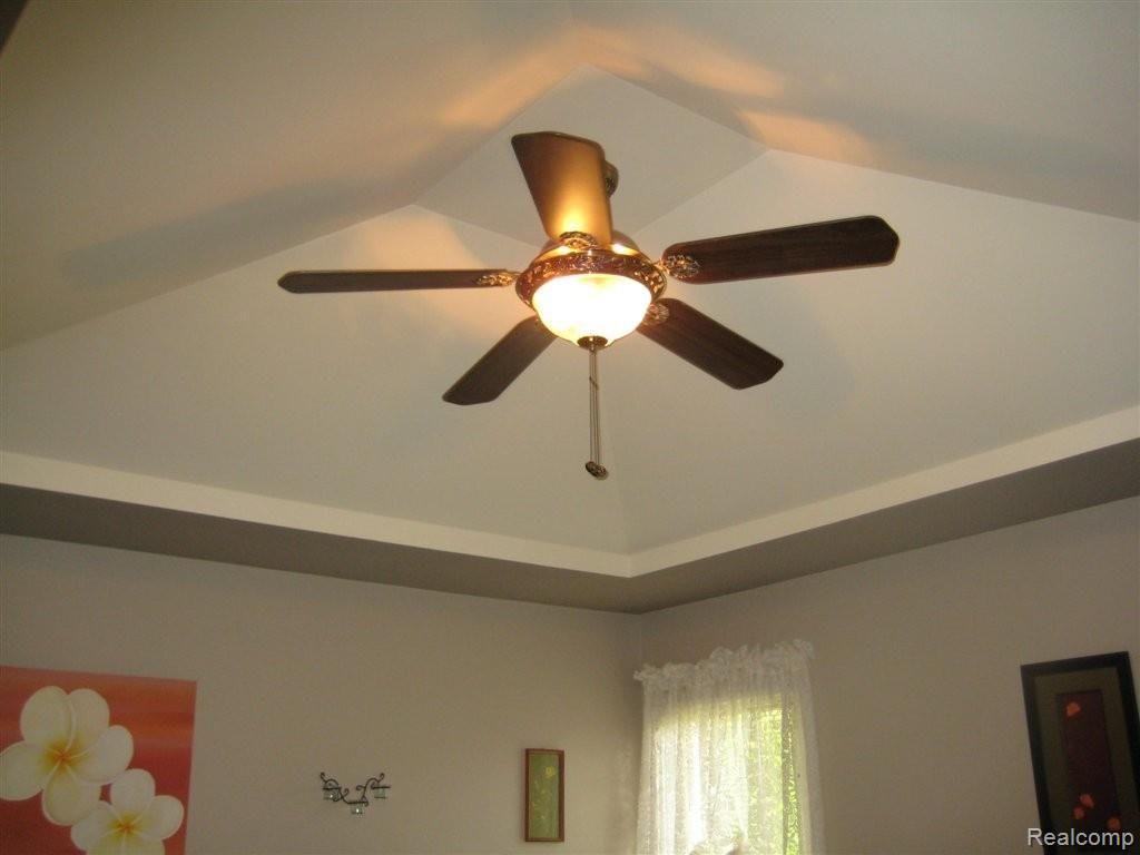 21472 Raintree Drive Macomb, MI 48044 - Photo 5 of 20 IMG_4196.jpg