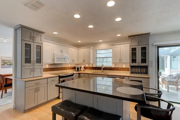 $469,000 | 931 Northbrook Drive, Ormond Beach, FL 32174