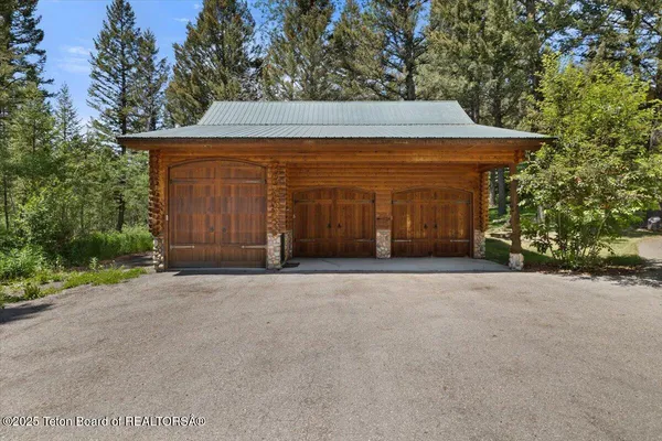 $1,675,000 | 25640 Buffalo Run, Moran, WY 83013