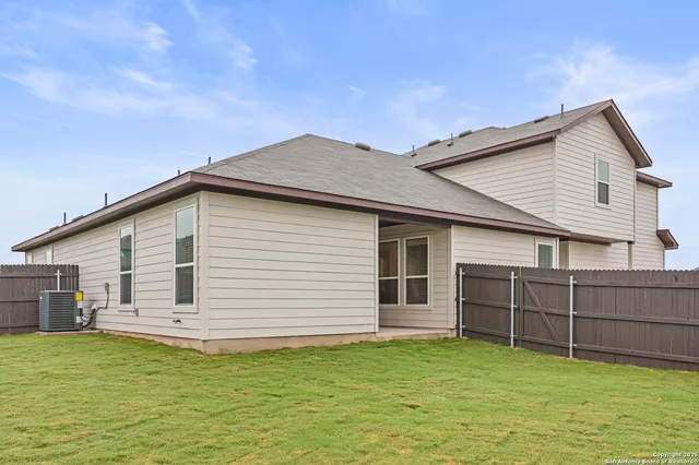 $2,045 | 418 Cross Barn Boulevard, Unit A, Buda, TX 78610