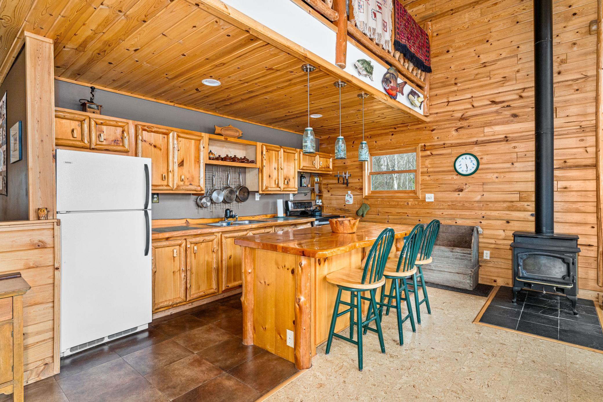 12846 Wichingen Road Hibbing, MN 55746 - Photo 5 of 40