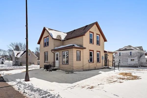 $150,000 | 529 Division Street, Brownton, MN 55312