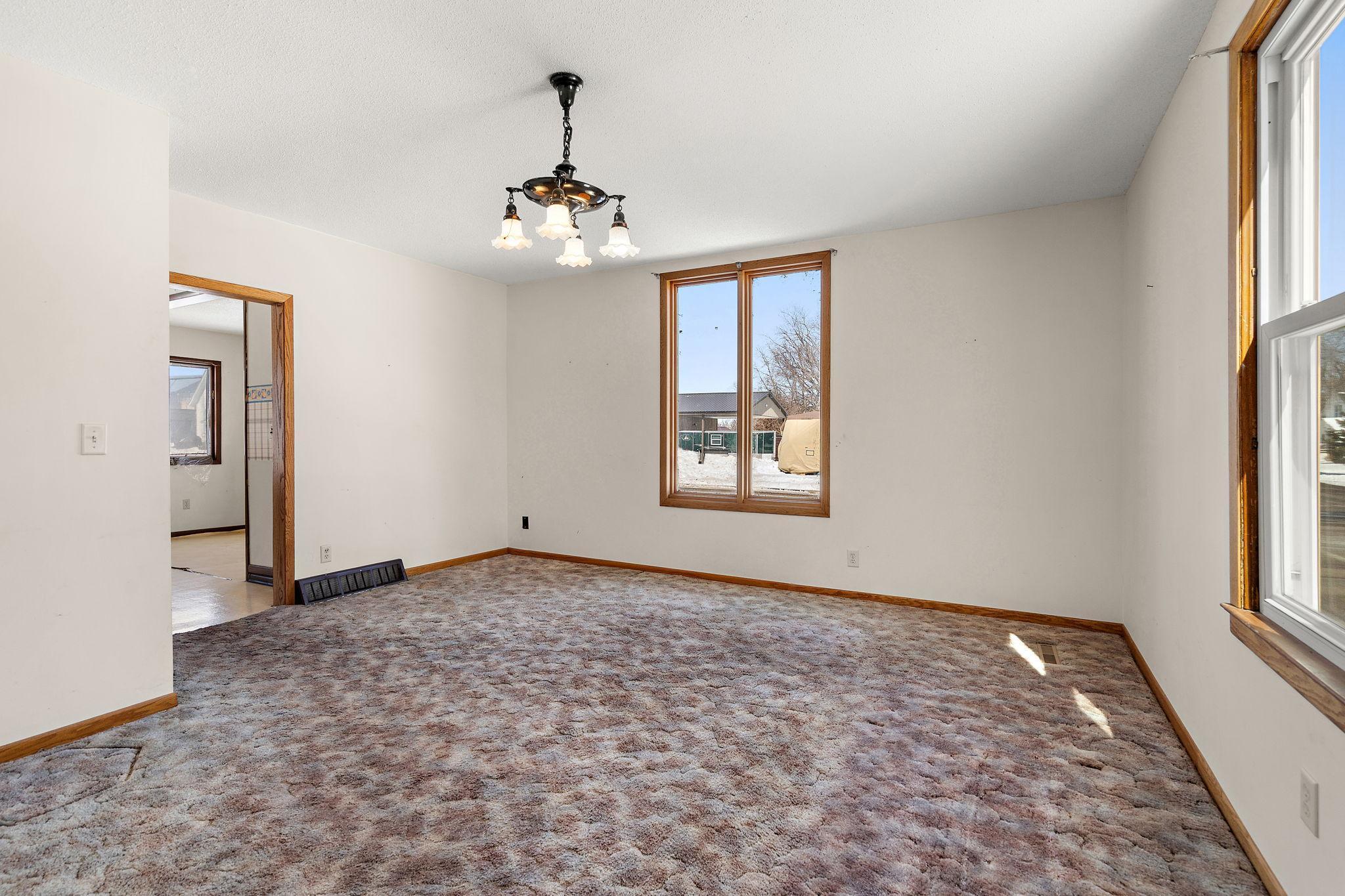 529 Division Street Brownton, MN 55312 - Photo 10 of 22