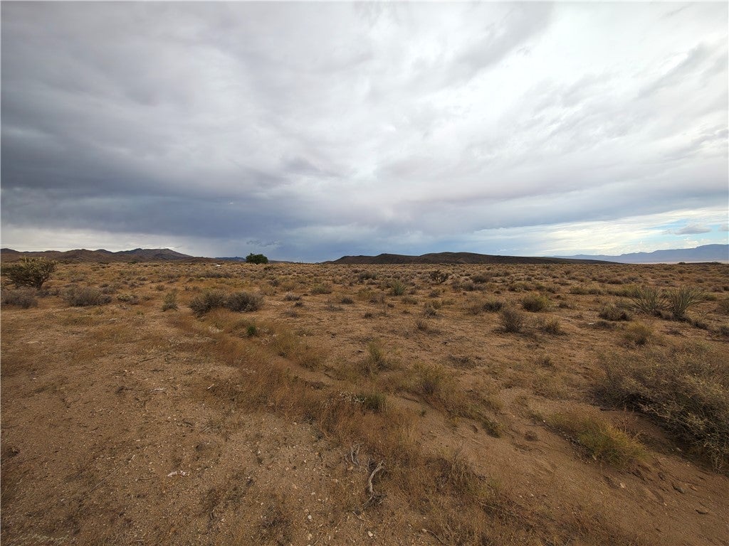 3275 East Arizona Ridge Road Kingman, AZ 86409 - Photo 3 of 14 Gallery Image 3