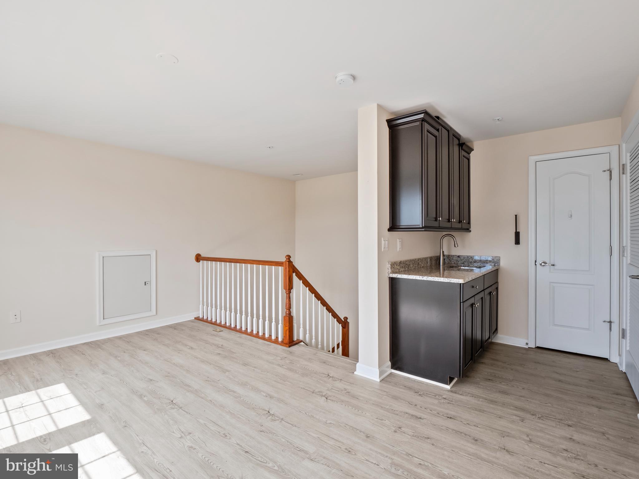 42567 Sunset Ridge Square Ashburn, VA 20148 - Photo 17 of 23 Gallery Image 17