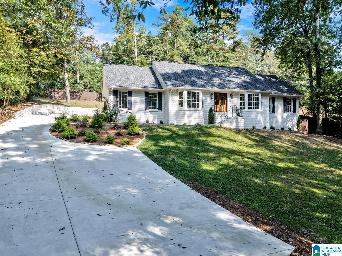 3656 Brookwood Road Birmingham, AL 35223 - Photo 3 of 34