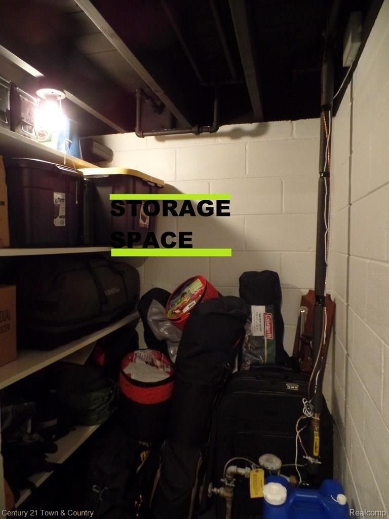 11117 Racine Road Warren, MI 48093 - Photo 36 of 37 909.JPG