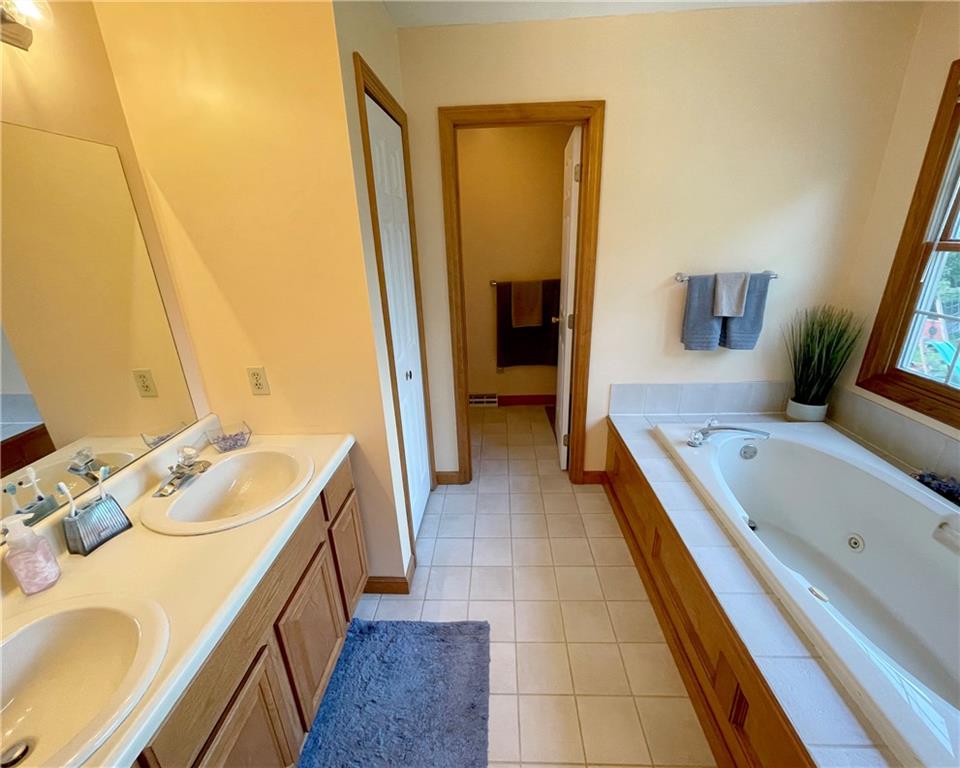 199 Warren Road Warrendale, PA 15086 - Photo 20 of 25 Gallery Image 20