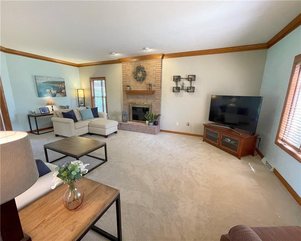 199 Warren Road Warrendale, PA 15086 - Photo 5 of 25 Gallery Image 5