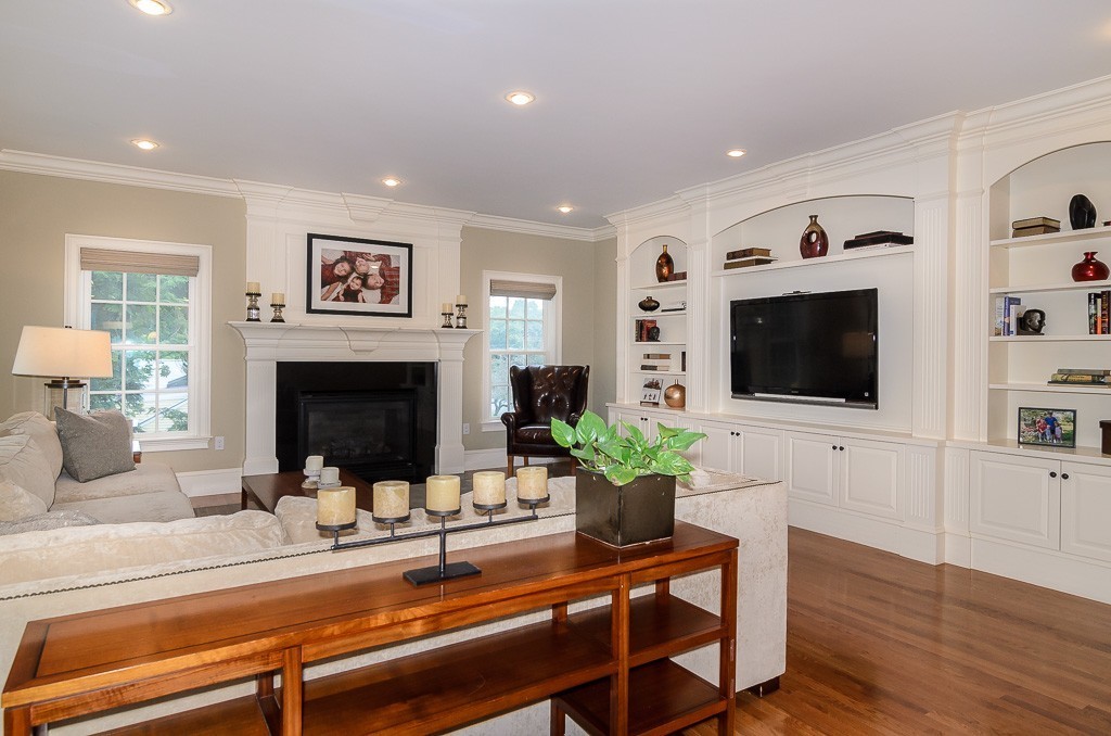 16 River Glen Road Wellesley, MA 02481 - Photo 7 of 22 Gallery Image 7