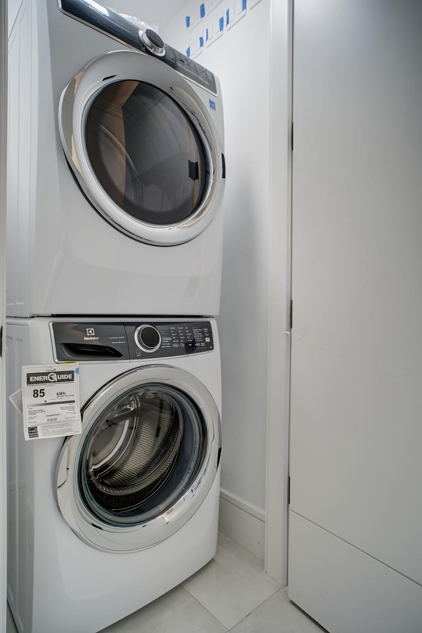 750 Palm Avenue Boca Raton, FL 33432 - Photo 73 of 96 Second Floor Laundry