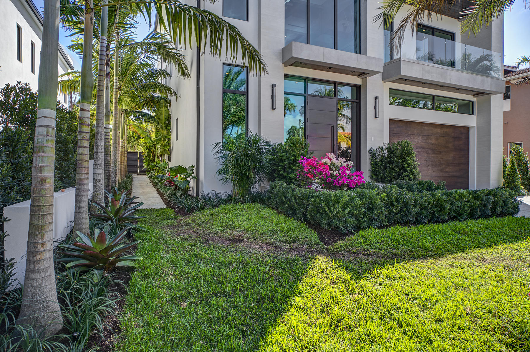 750 Palm Avenue Boca Raton, FL 33432 - Photo 89 of 96 Lush Landscaping