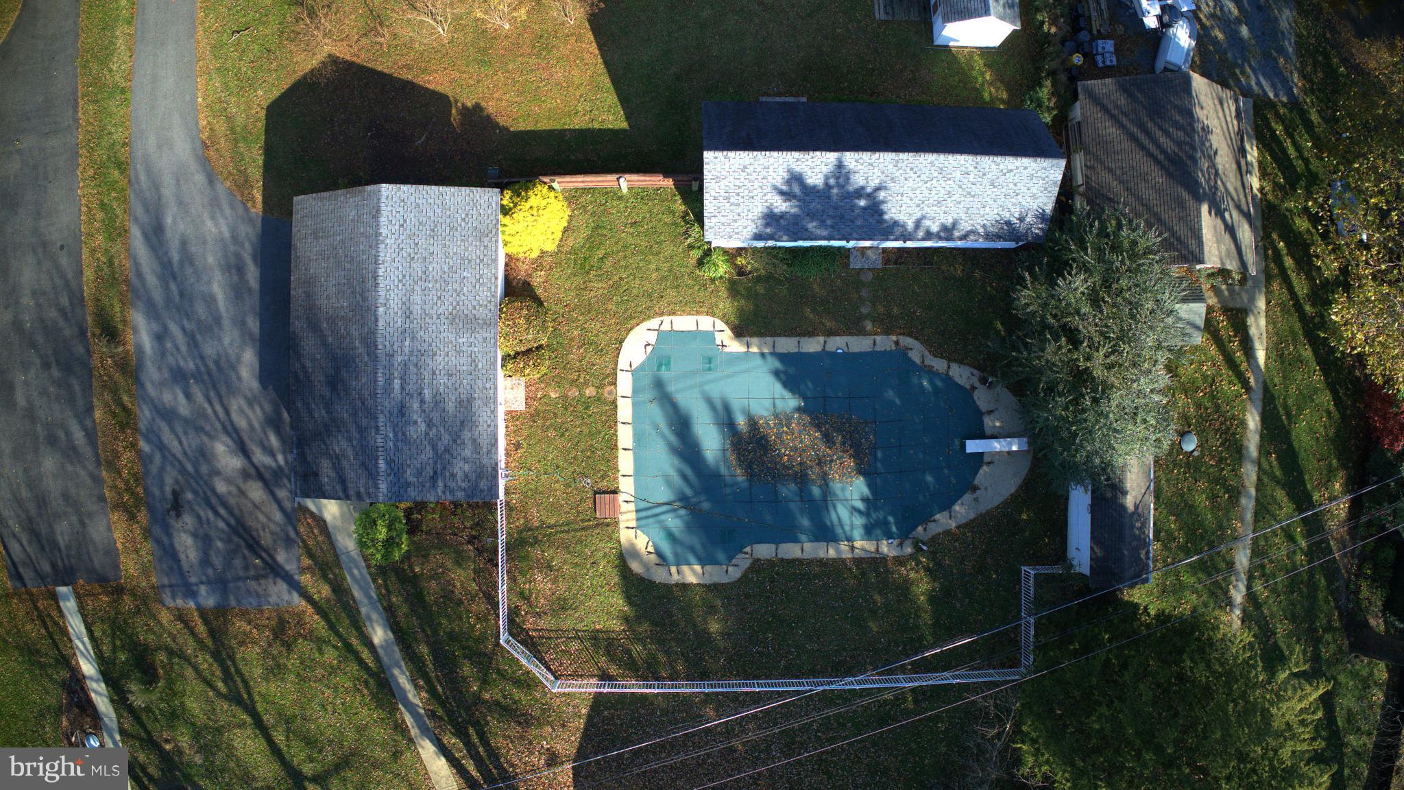4072 Cadle Creek Road Edgewater, MD 21037 - Photo 33 of 41 In-Ground Pool