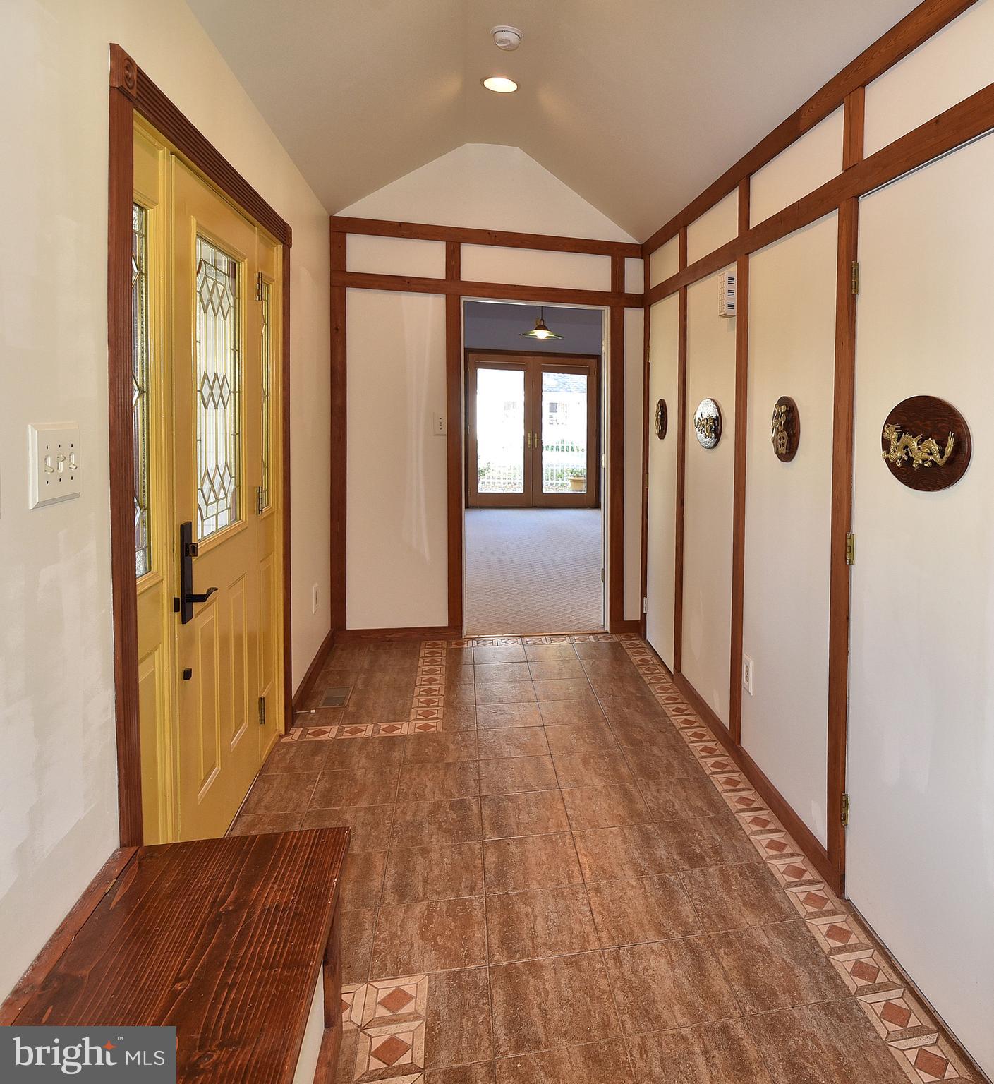 4072 Cadle Creek Road Edgewater, MD 21037 - Photo 5 of 41 Entrance