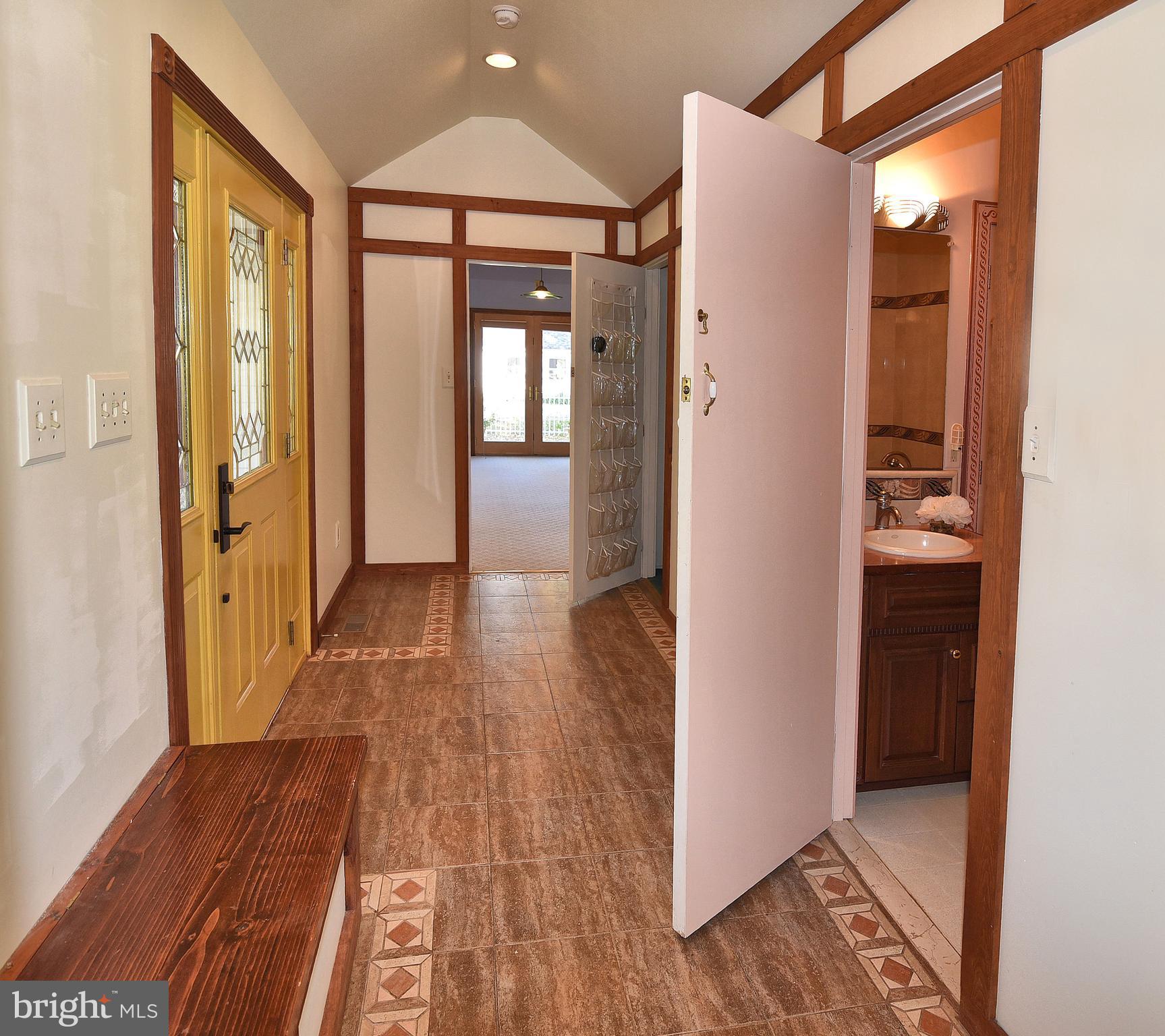 4072 Cadle Creek Road Edgewater, MD 21037 - Photo 6 of 41 Entrance to Master Bedroom