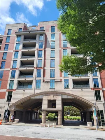 $289,500 | 250 Park Avenue Northeast, Unit 302, Atlanta, GA 30313
