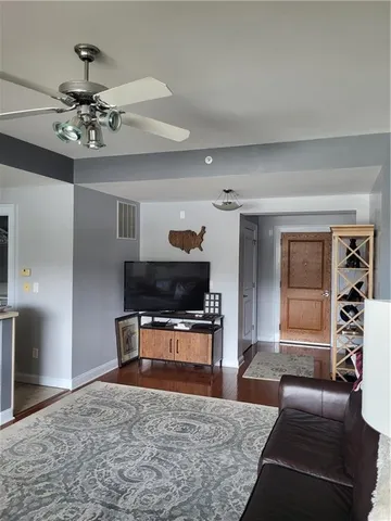 $289,500 | 250 Park Avenue Northeast, Unit 302, Atlanta, GA 30313