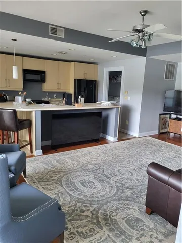 $289,500 | 250 Park Avenue Northeast, Unit 302, Atlanta, GA 30313