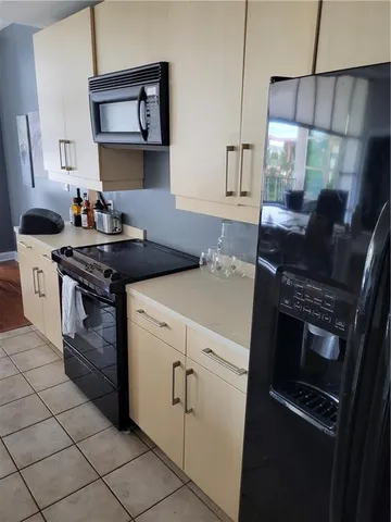 $289,500 | 250 Park Avenue Northeast, Unit 302, Atlanta, GA 30313