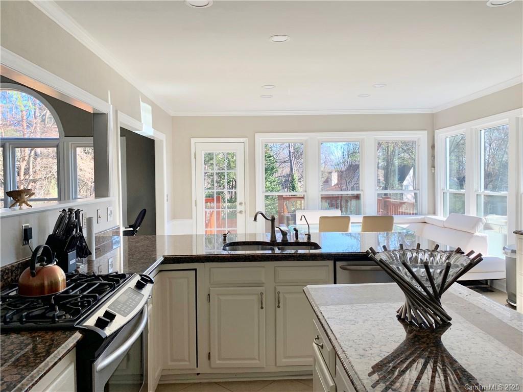 9020 Chimney Ridge Trail Charlotte, NC 28269 - Photo 8 of 28