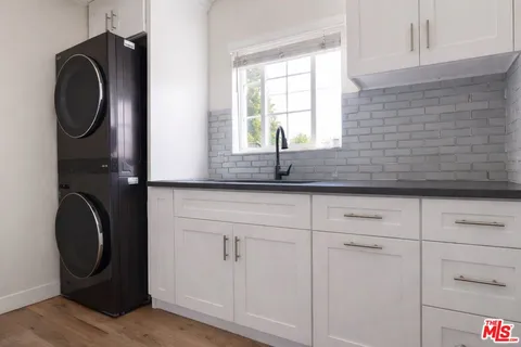 $1,499,000 | 7703 North Hollywood Way, Burbank, CA 91505