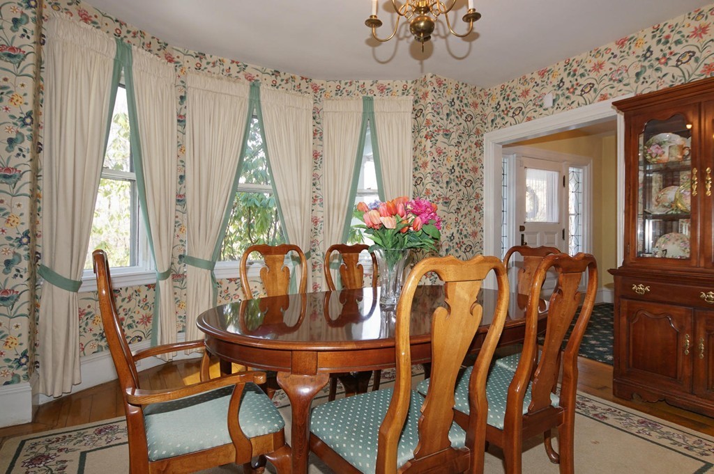 12 Fenwick Road Winchester, MA 01890 - Photo 15 of 29 Gallery Image 15