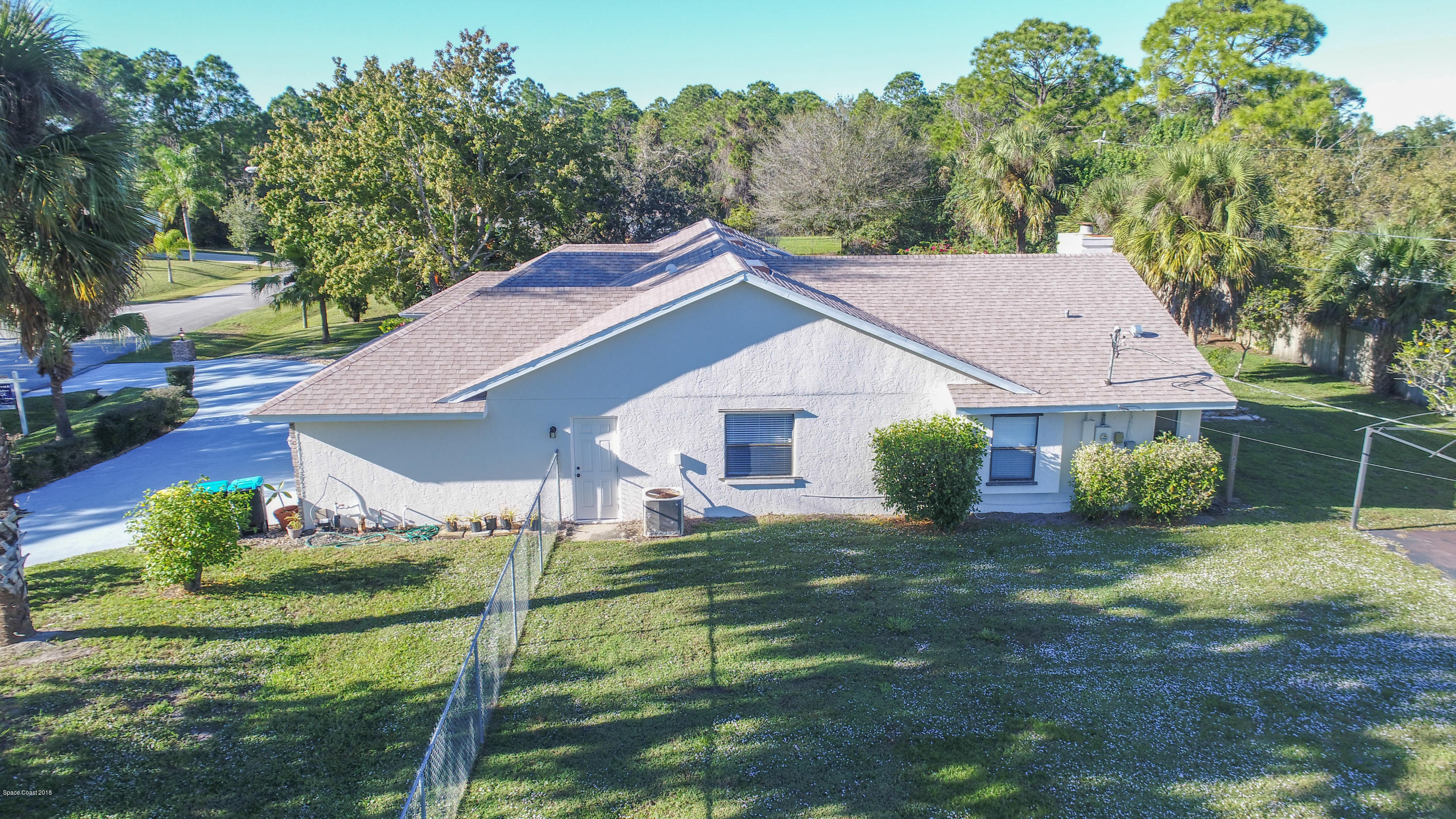 351 Sarah Road Southwest Palm Bay, FL 32908 - Photo 6 of 30 351 Sarah Rd SW6