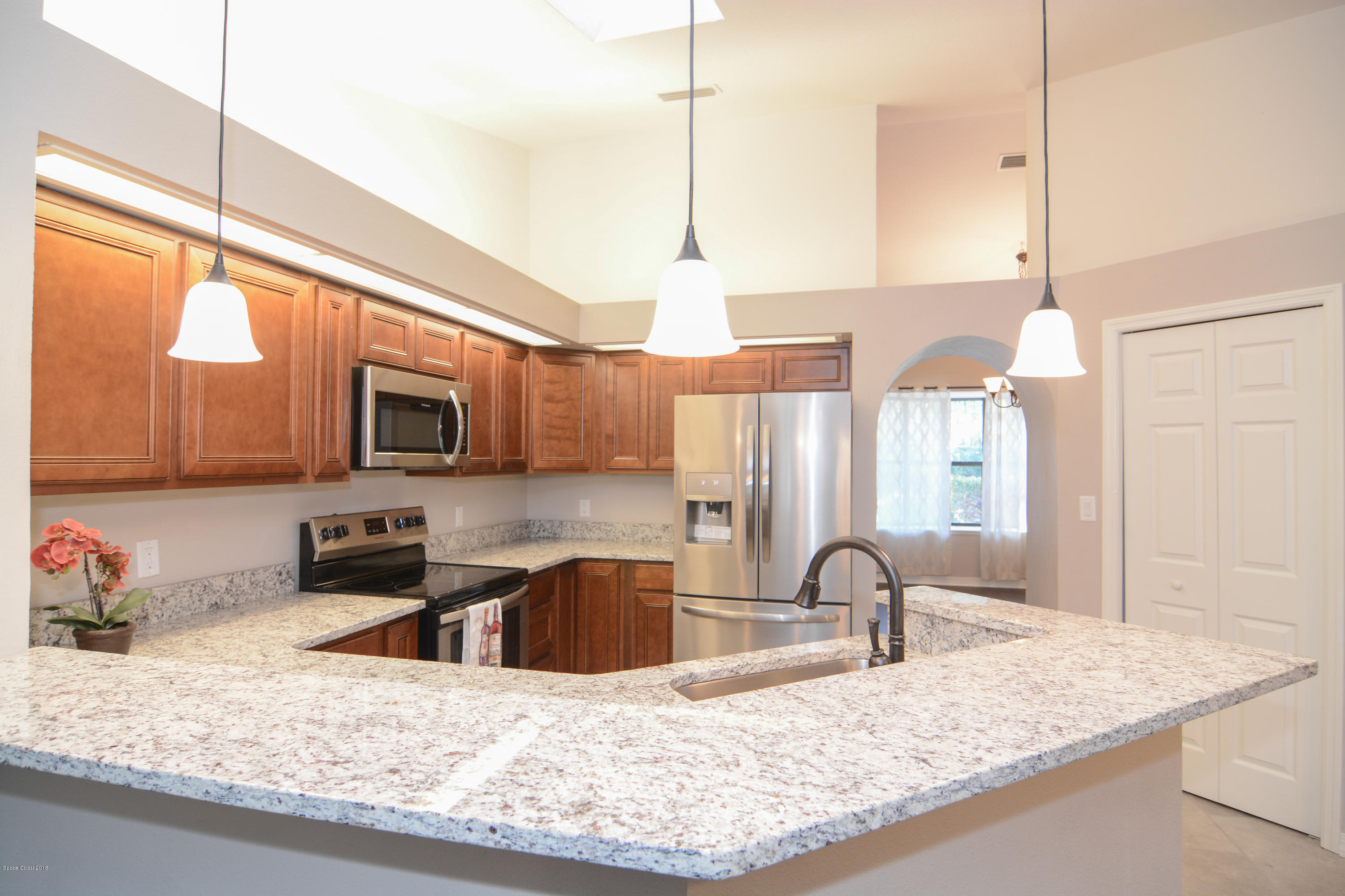 351 Sarah Road Southwest Palm Bay, FL 32908 - Photo 10 of 30 351 Sarah Rd SW17 - Kitchen