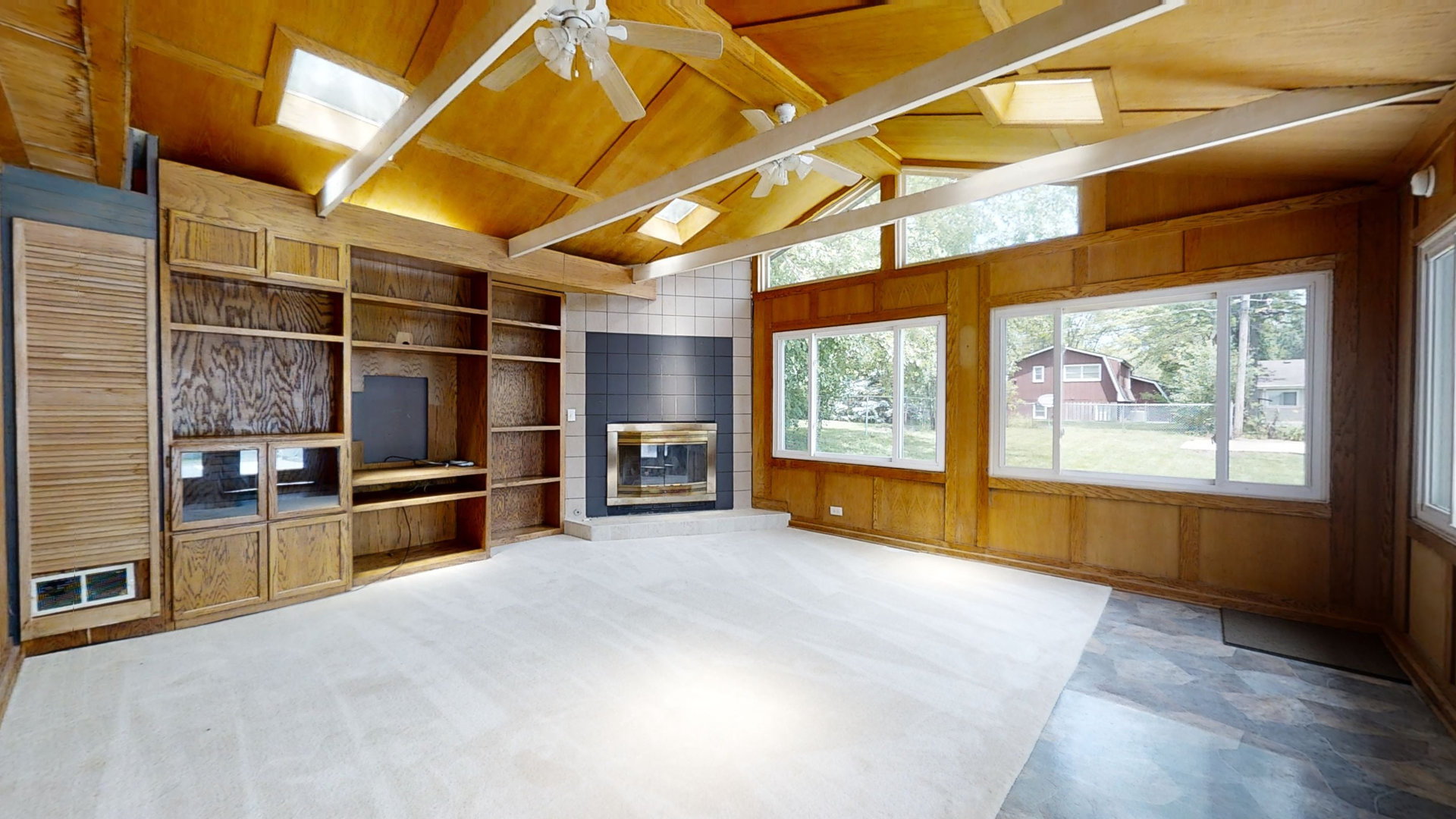 2112 Old Elm Road Lindenhurst, IL 60046 - Photo 15 of 33