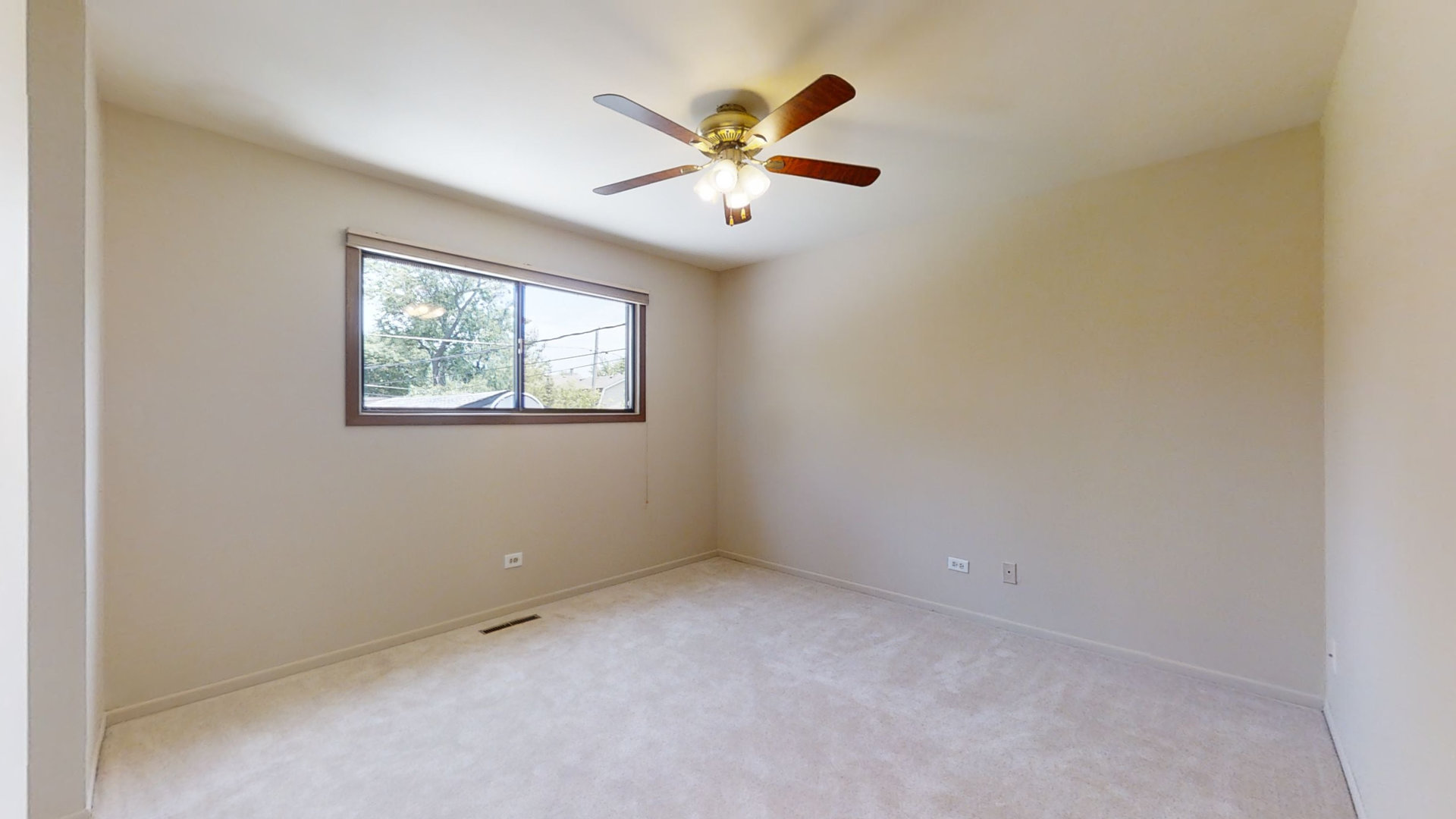 2112 Old Elm Road Lindenhurst, IL 60046 - Photo 18 of 33