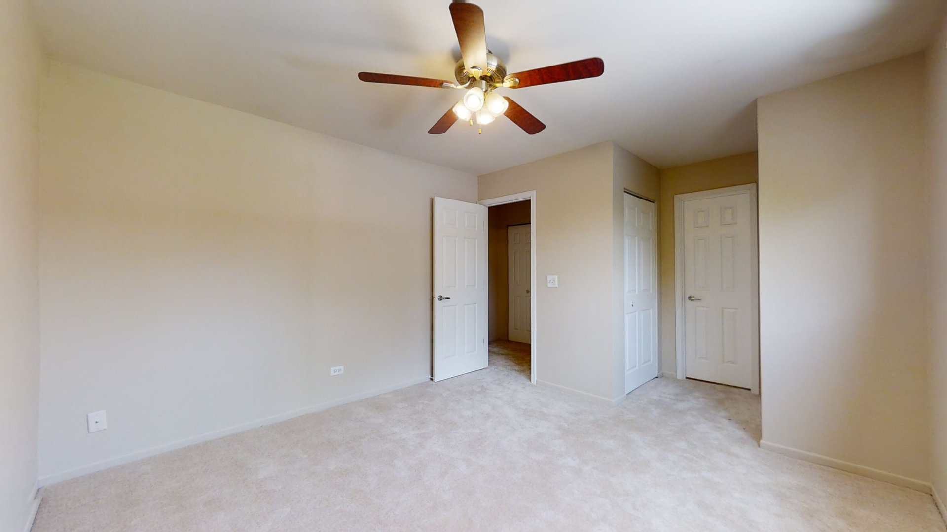 2112 Old Elm Road Lindenhurst, IL 60046 - Photo 19 of 33