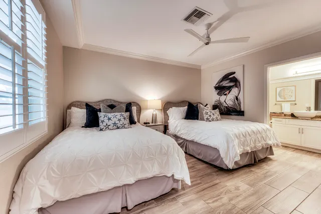 $550,000 | 160 Palm Street, Unit 210, Marco Island, FL 34145