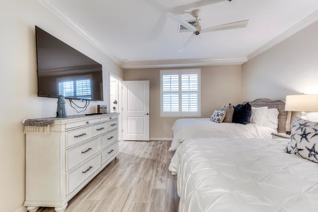 $550,000 | 160 Palm Street, Unit 210, Marco Island, FL 34145