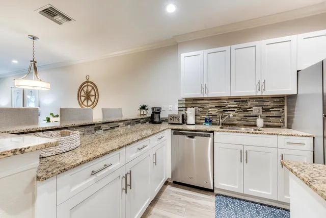 $550,000 | 160 Palm Street, Unit 210, Marco Island, FL 34145