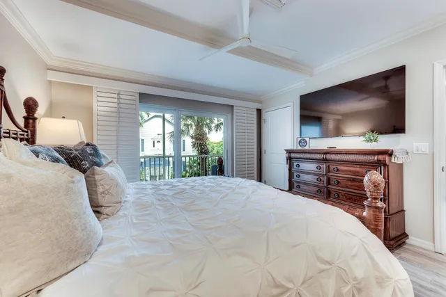 $550,000 | 160 Palm Street, Unit 210, Marco Island, FL 34145