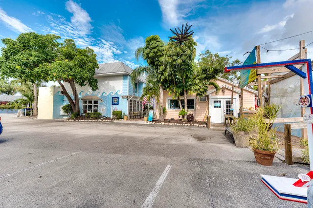 $550,000 | 160 Palm Street, Unit 210, Marco Island, FL 34145