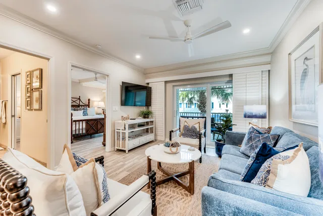 $550,000 | 160 Palm Street, Unit 210, Marco Island, FL 34145