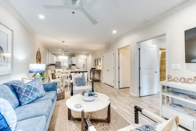 $550,000 | 160 Palm Street, Unit 210, Marco Island, FL 34145