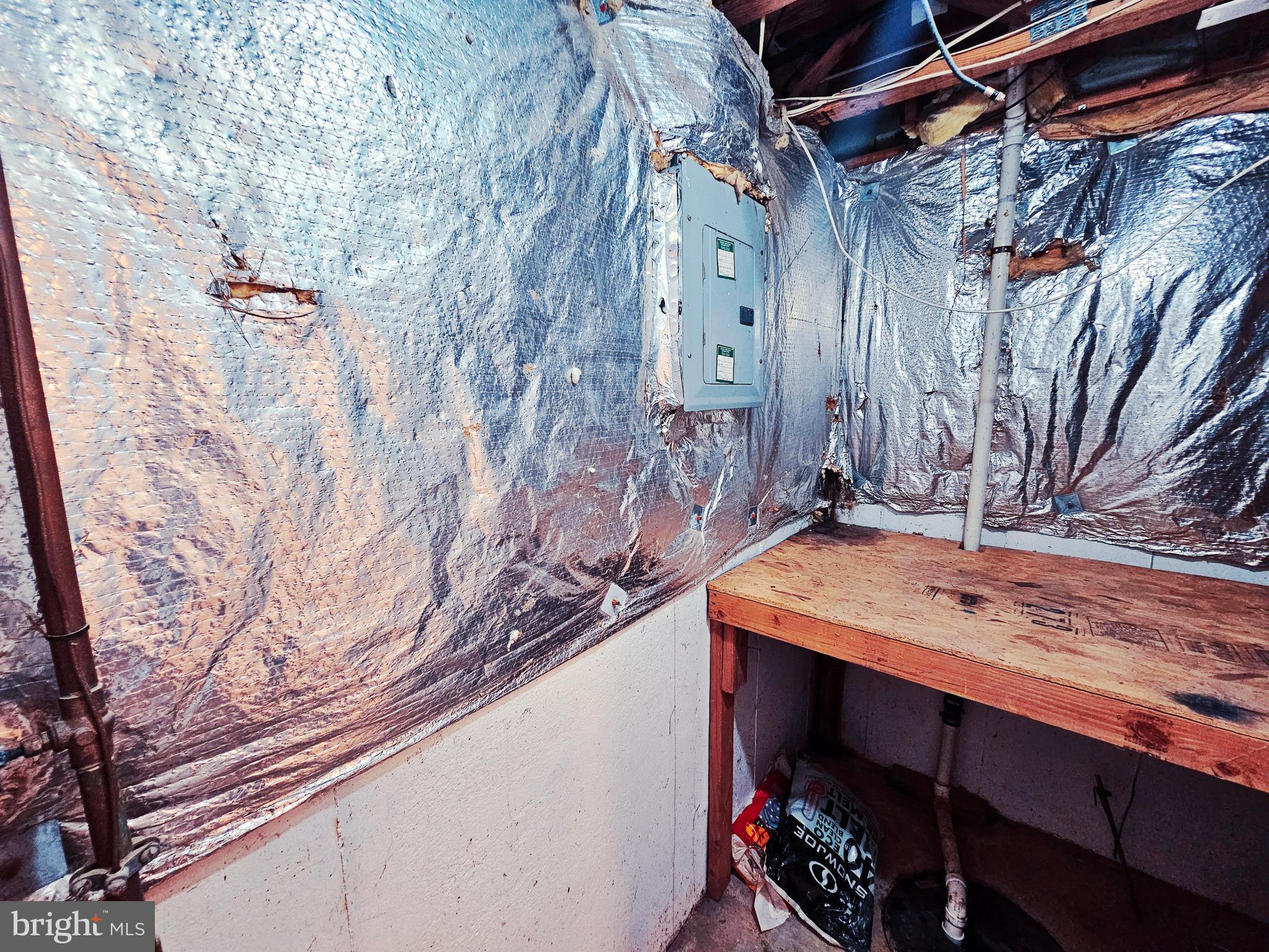 605 Villager Circle Baltimore, MD 21222 - Photo 35 of 41 a sink with a wooden floor