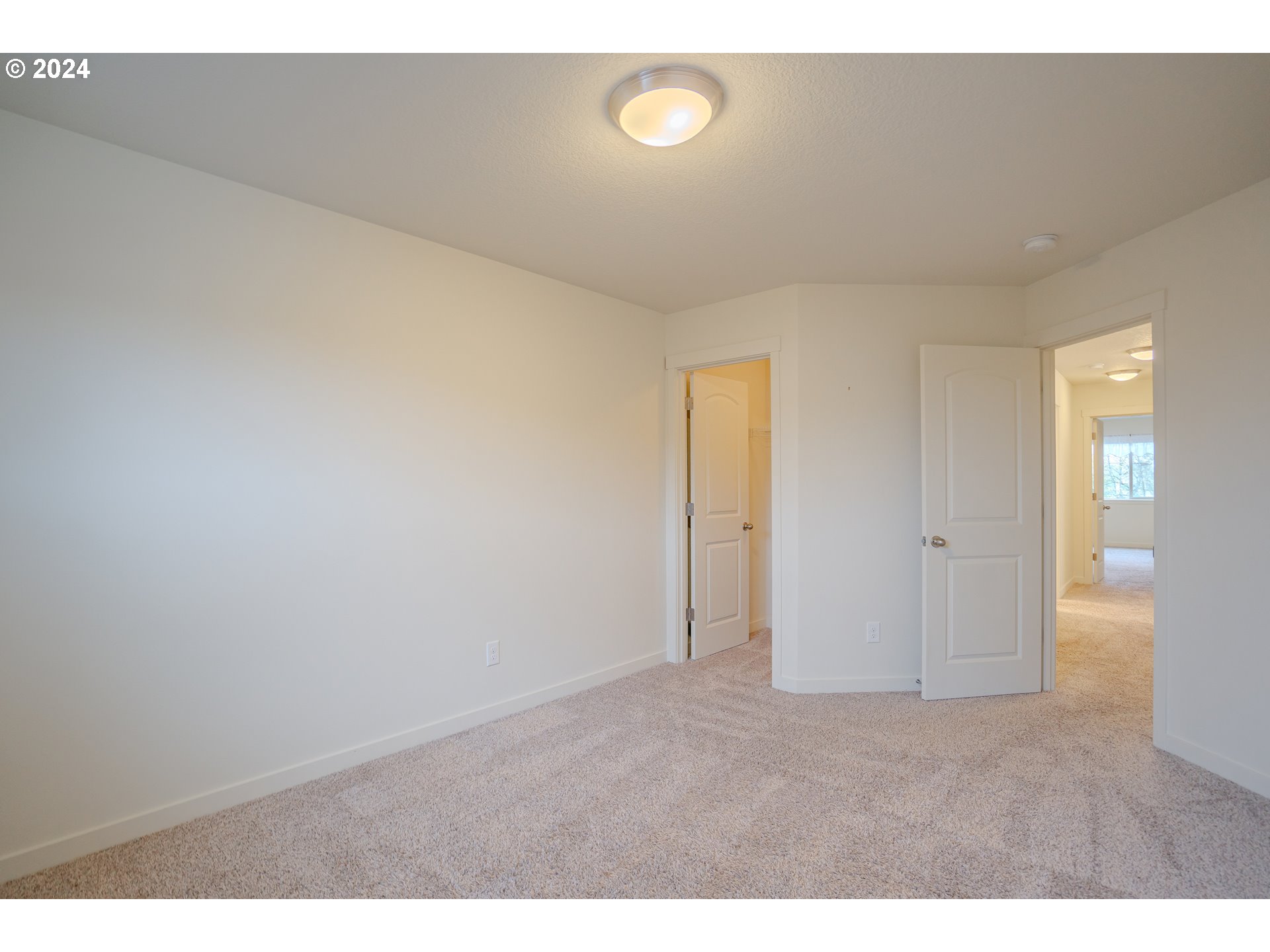 6912 North Montgomery Circle Ridgefield, WA 98642 - Photo 19 of 22 Bedroom