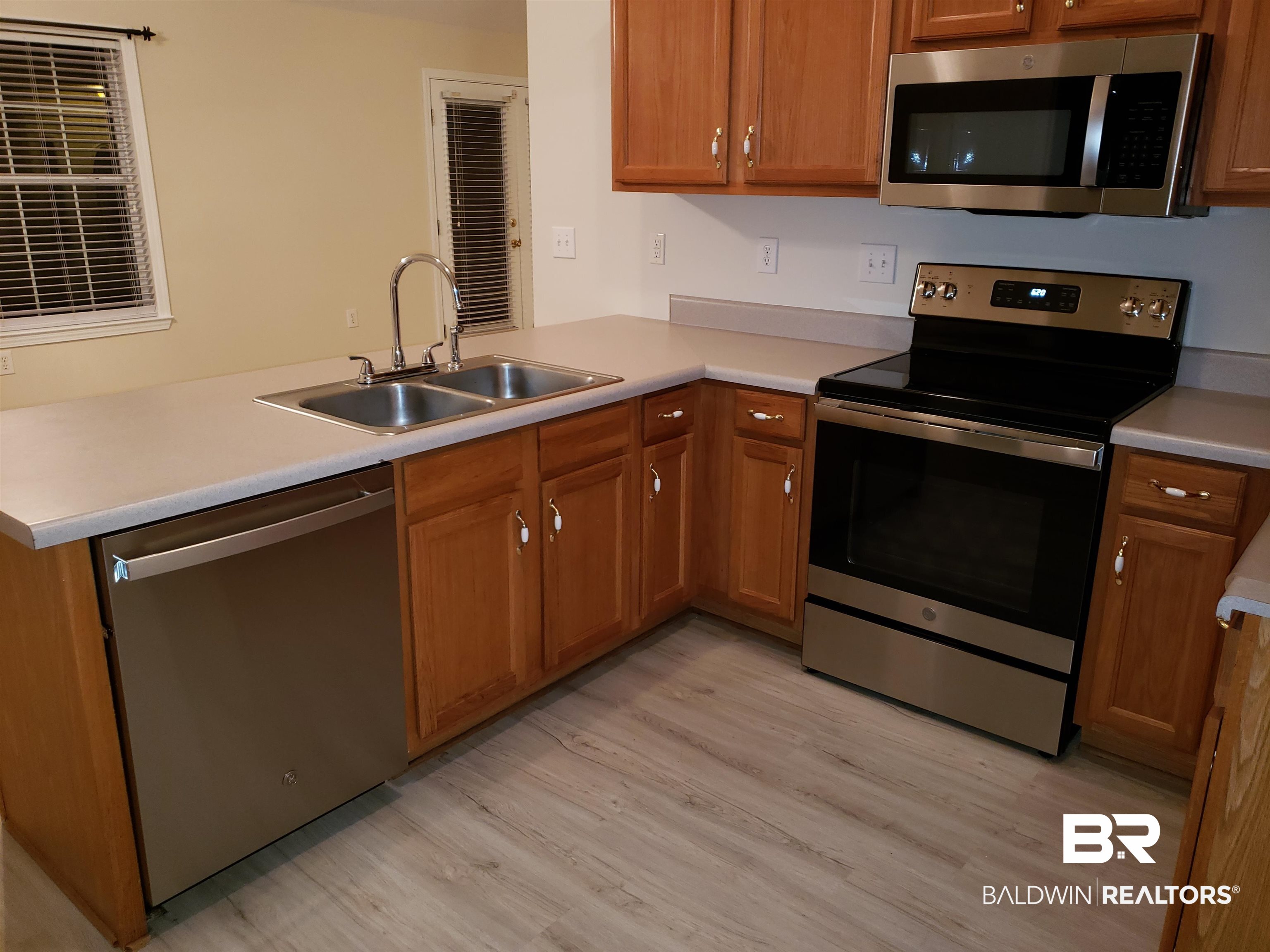 14535 Abacus Drive Foley, AL 36535 - Photo 2 of 15 New GE Appliances