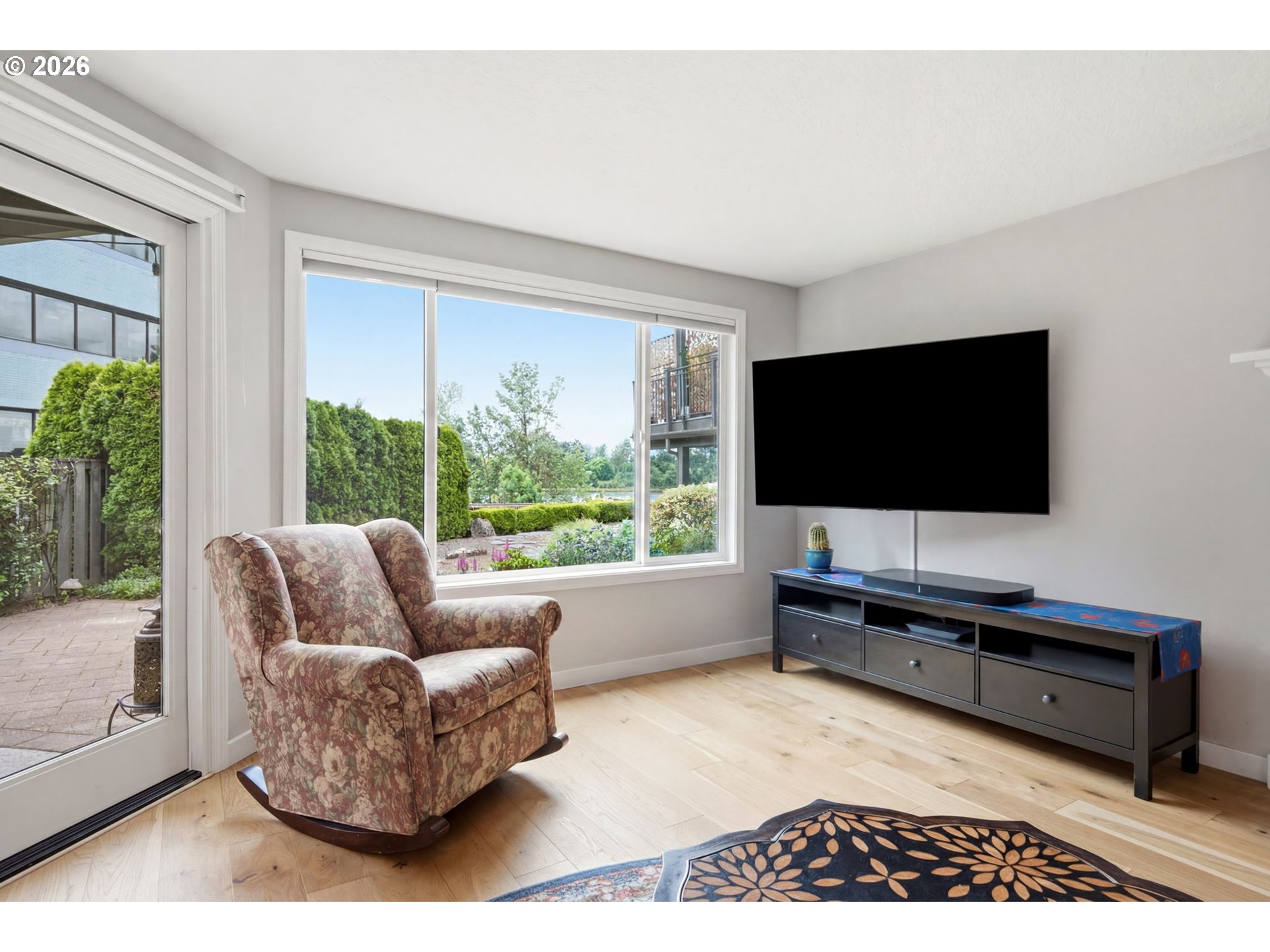 5620 South Riverside Lane, Unit 1 Portland, OR 97239 - Photo 15 of 45