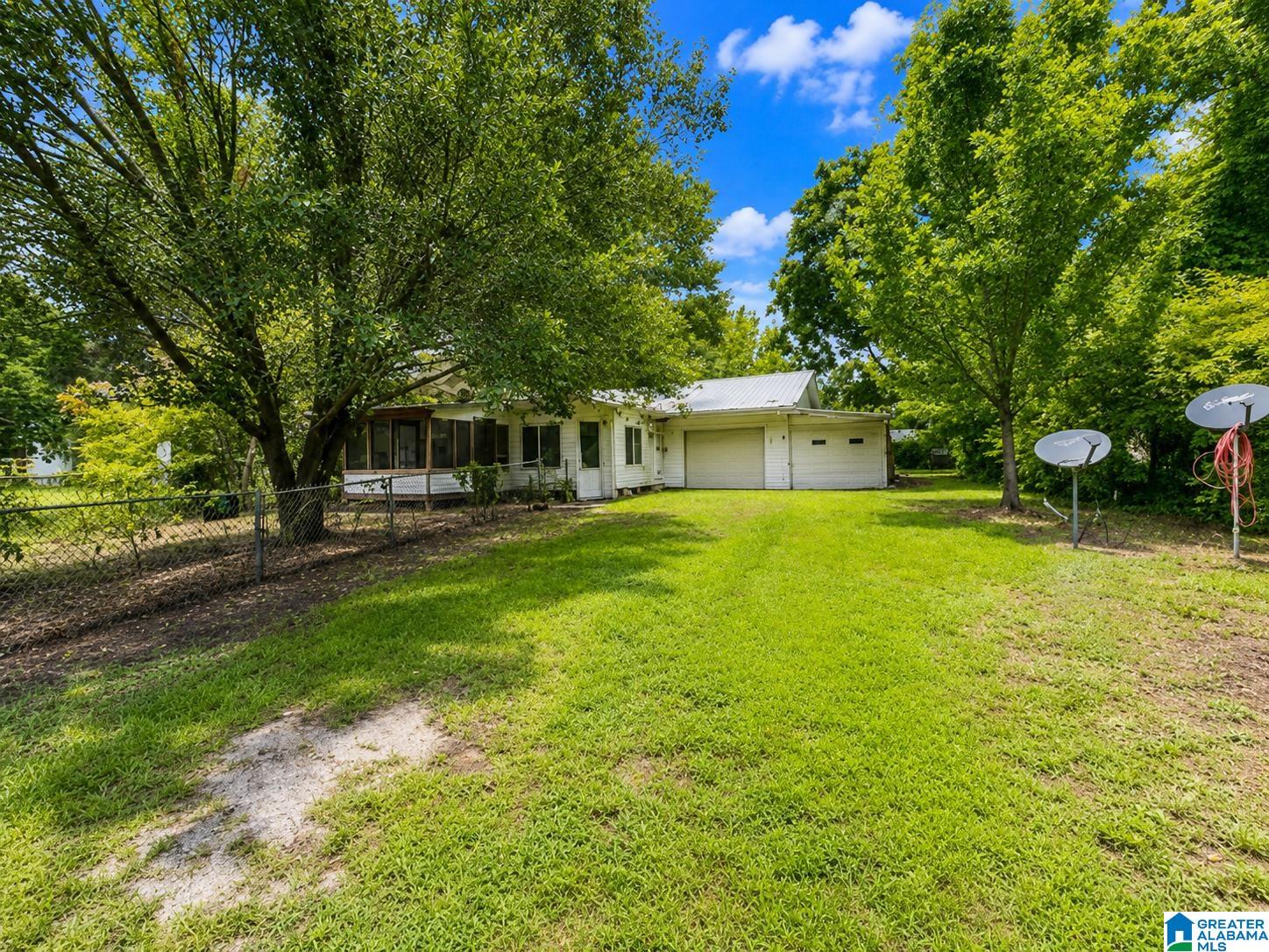509 Cave Road Anniston, AL 36206 - Photo 2 of 10