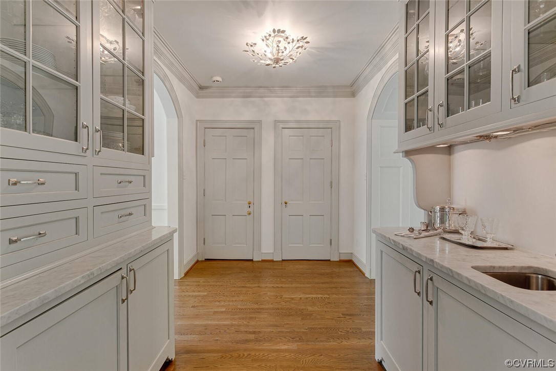 4 South Wilton Road Richmond, VA 23226 - Photo 15 of 49 a bathroom with a sink and a mirror
