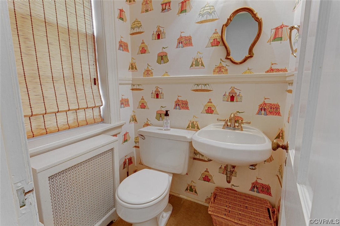 4 South Wilton Road Richmond, VA 23226 - Photo 25 of 49 a bathroom with a sink and a toilet