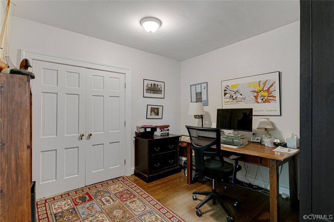 4 South Wilton Road Richmond, VA 23226 - Photo 33 of 49 a view of a workspace with furniture and a window
