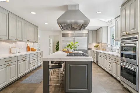 $2,995,000 | 11 Huntleigh Road, Piedmont, CA 94611